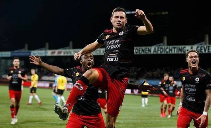 一次混战中 一次混战中