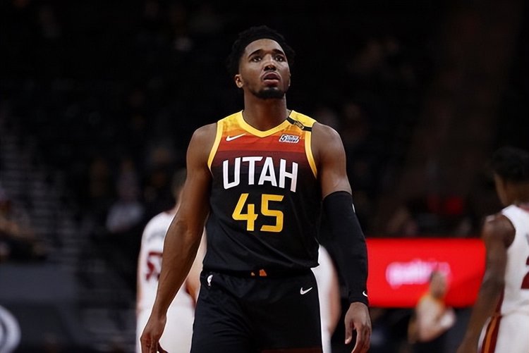 如以控球著 如以控球著